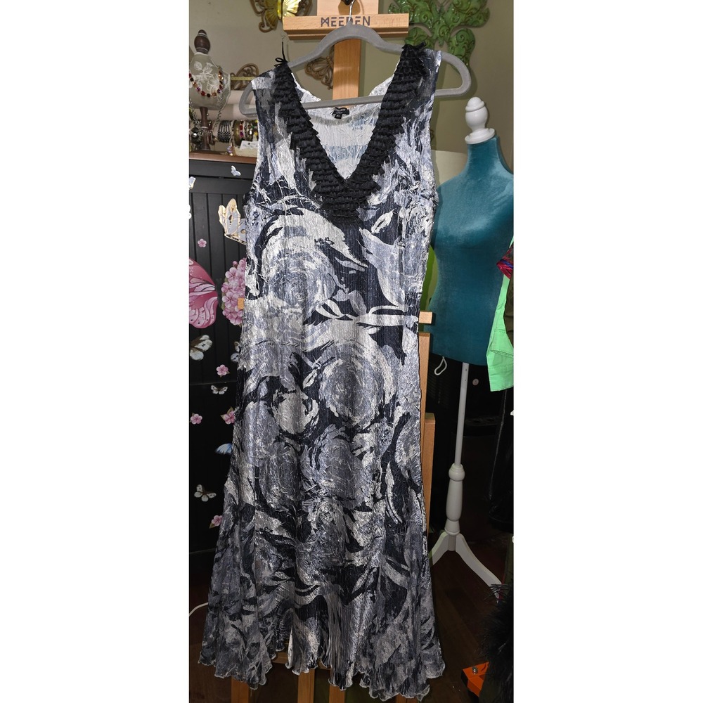 Komarov Silver Grey Abstract Floral Crinkle Pleated V-Neck Midi Dress Womens XL